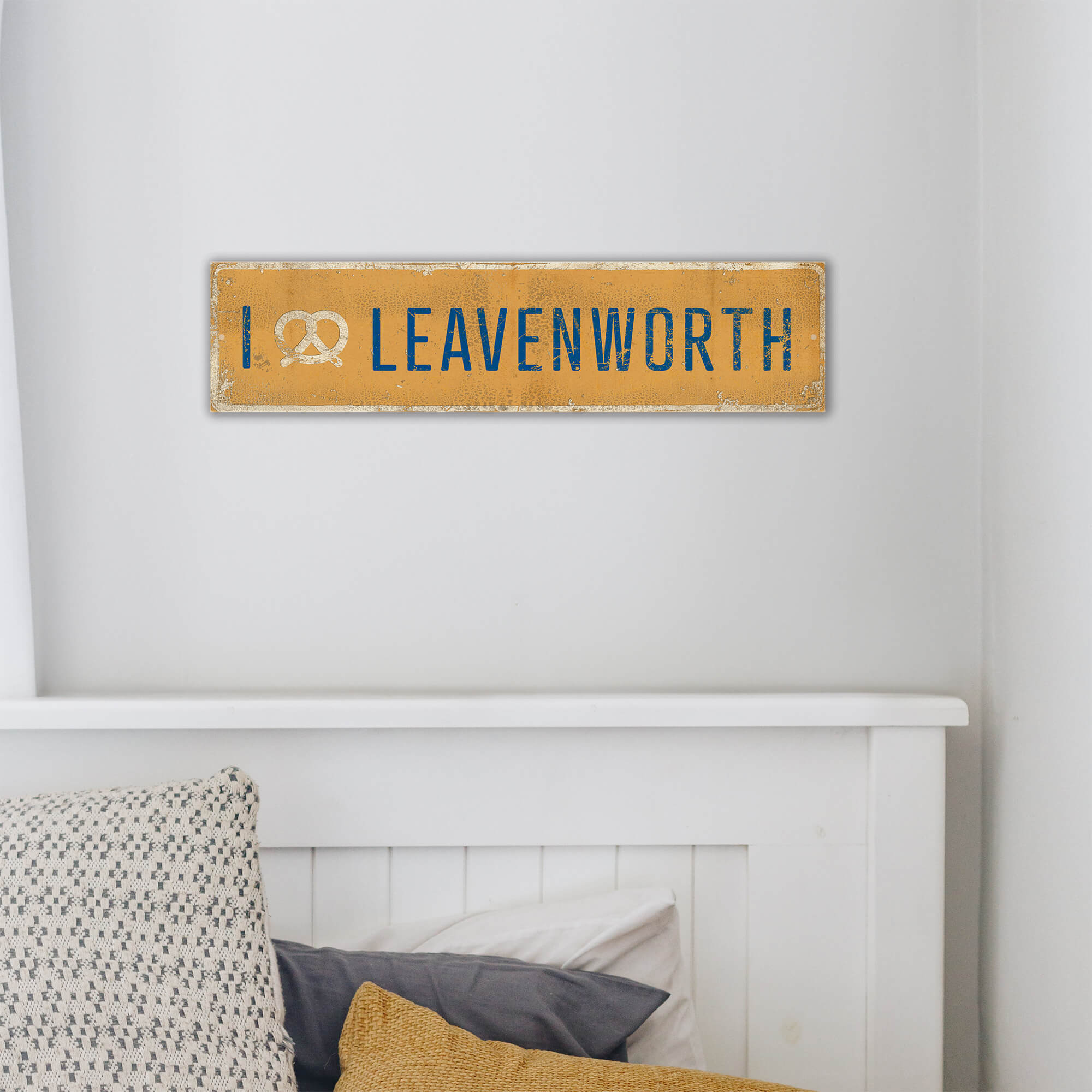 Landmark "I Heart" Custom Signs: Gold Pretzel - Wall Decor