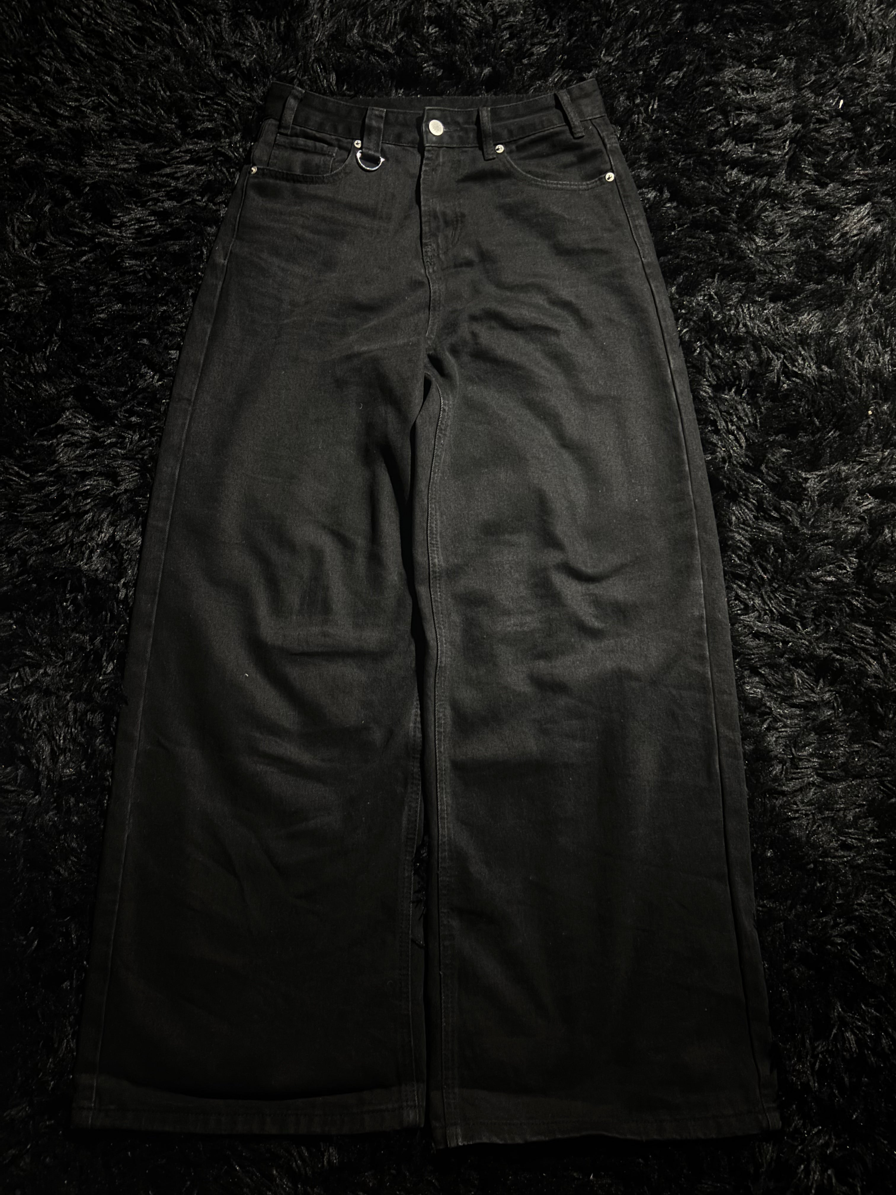 "Kuro" baggy denim