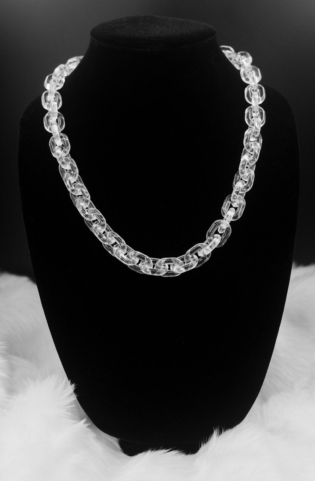 Clear Anchor Link Necklace – Acrylic Glass Chain for Y2K Fashion, Layering & Minimalist Style