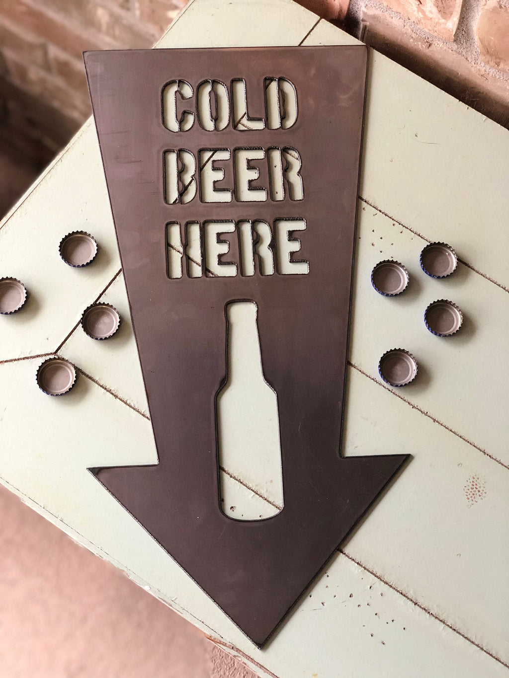 Cold Beer Here Metal Sign, Man Cave Bar Sign, Cold Beer Arrow Sign, Cold Beer Vertical Sign, Bars Decorative Sign, Beer Lover Bar Sign