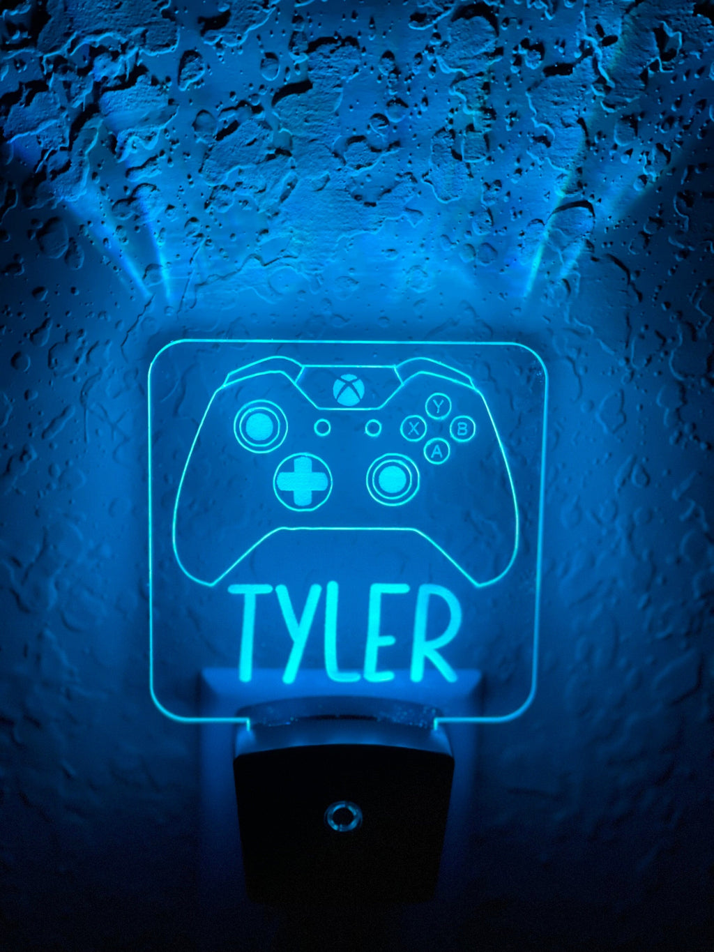 Personalized LED Xbox Controller Night Light | 7 Color Changing | Plug in Night Light | Name Light | Children's Night Light | Kids Light