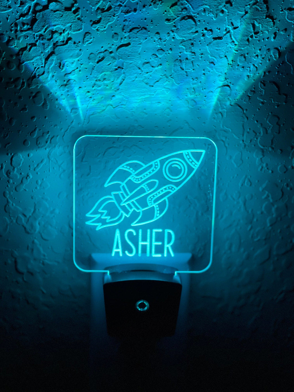 Personalized LED Spaceship Rocket Night Light | 7 Color Changing | Plug in Night Light | Name Light | Children's Night Light | Kids Room Light