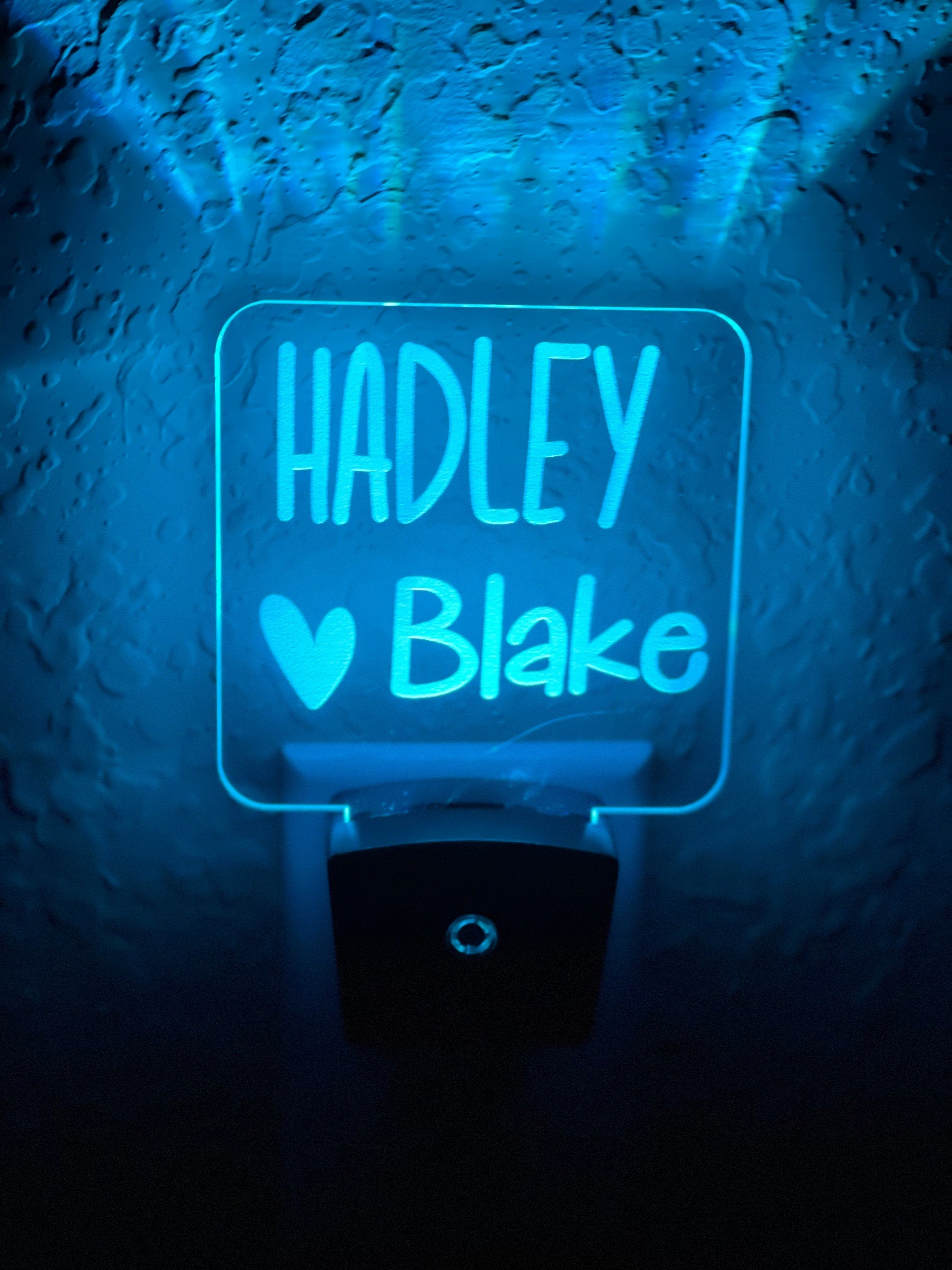 Personalized LED Name Night Light | 7 Color Changing | Plug in Night Light | Name Light | Children's Night Light | Kids Room Light