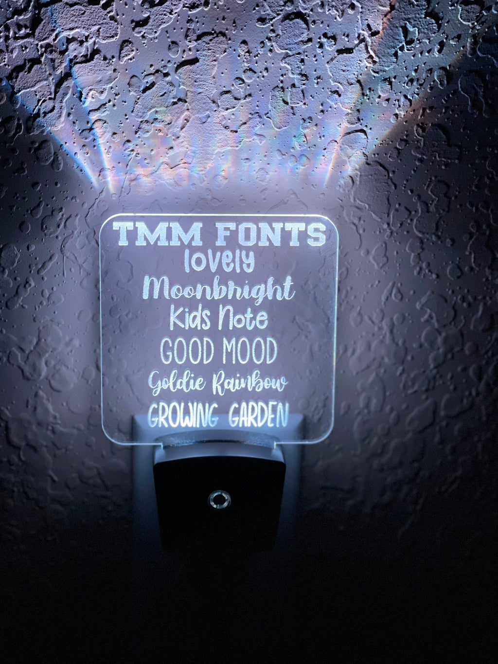 Personalized LED Sports Balls Night Light | 7 Color Changing | Plug in Night Light | Name Light | Children's Night Light | Kids Room Light